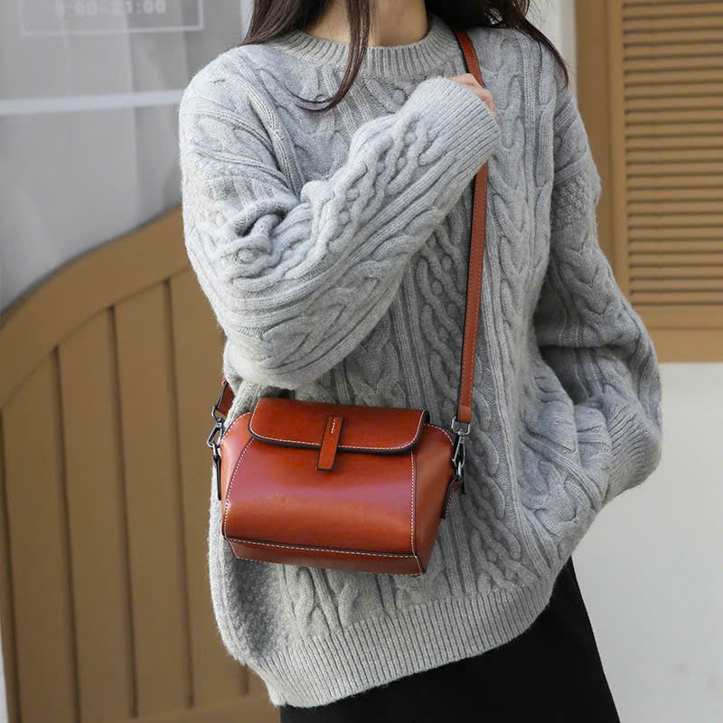 Compact oil wax cowhide crossbody bag for women, genuine cowhide material, high-end brand handbag (Form T4)