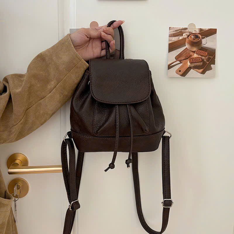 Leather backpack for women, convenient for outdoor wear, Fashionable backpack for girls (Form T8)